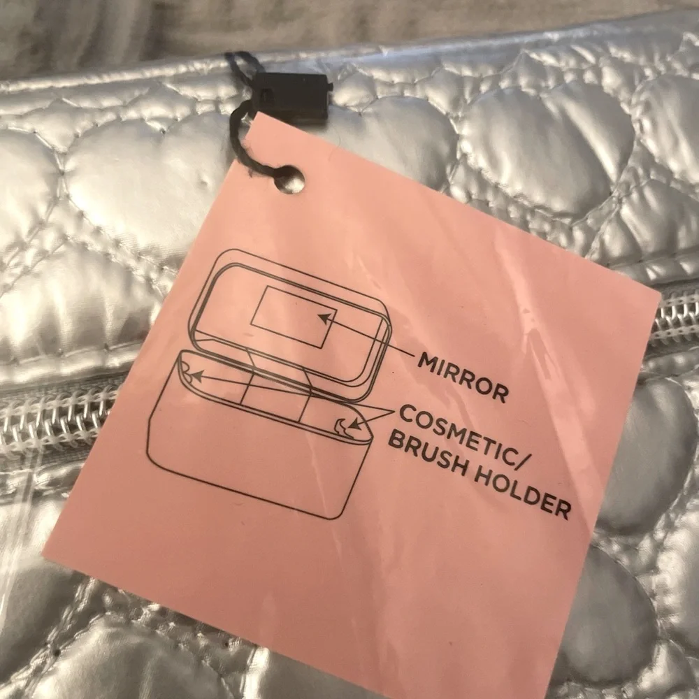 JUICY COUTURE SILVER METALLIC PUFFER MAKEUP TRAIN CASE
